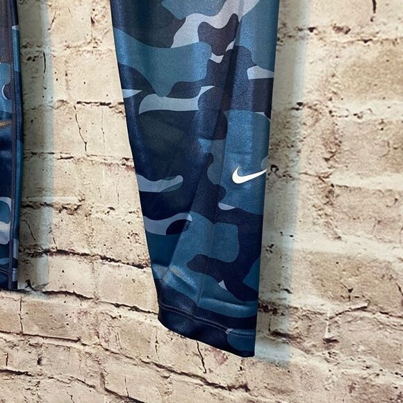 Nike One Blue Camo Leggings Mid-Rise Lightweight Full Length NWT Size Medium - Picture 3 of 9